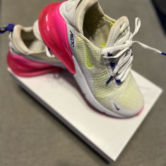 Nike 270 - Picture 4 of 5